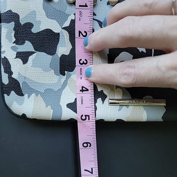 Nine West Studded Floral Design Logo Wristlet Wallet Black Blue & White - Picture 6 of 8